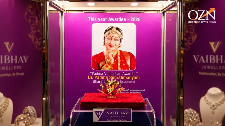 Vaibhav Jewellers Marks 26 Years by Presenting 'Swarna Kamalam' to Carnatic Maestro
